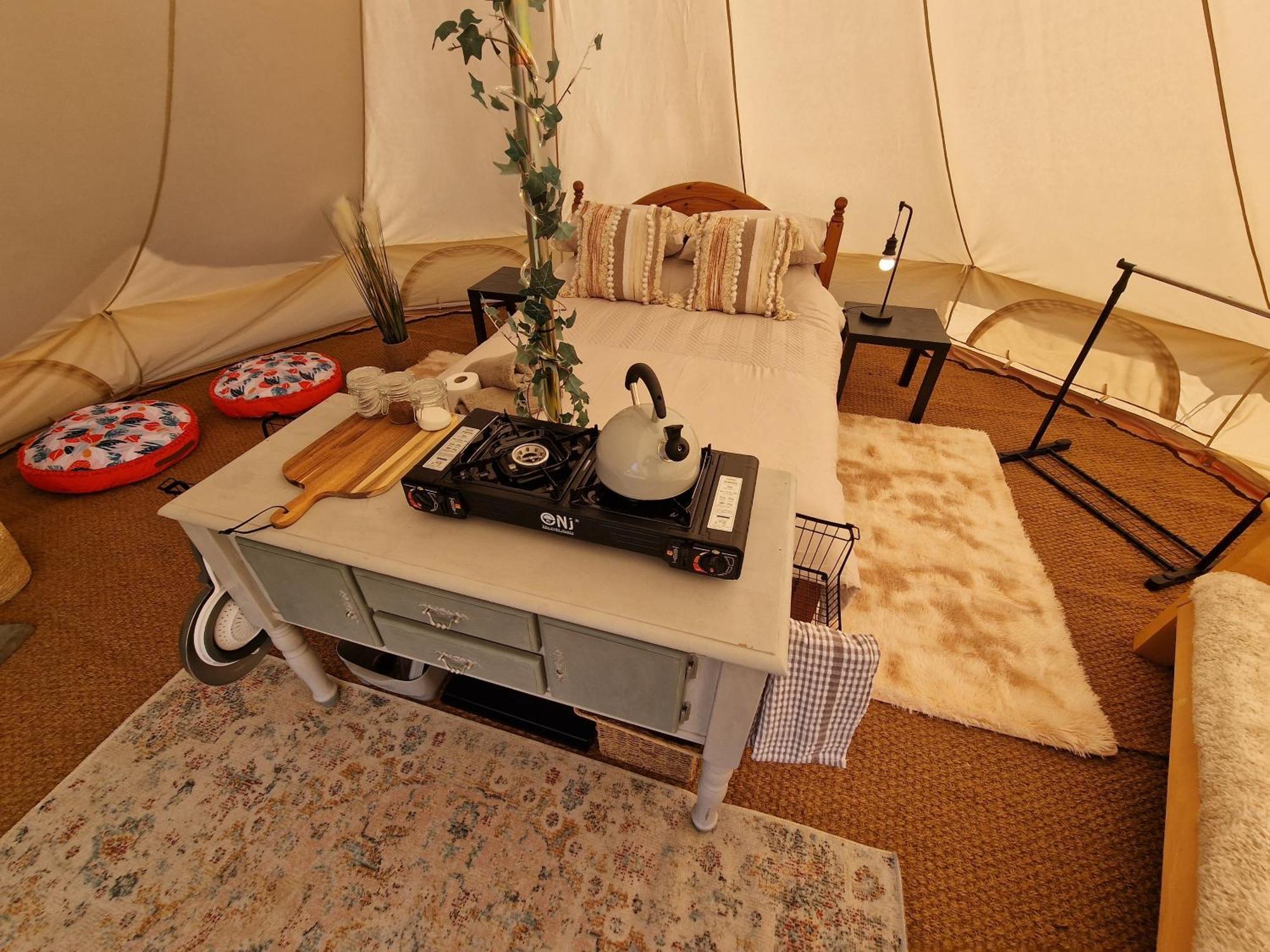 Beautiful 1-Bed Bell Tent In Holyhead Extérieur photo